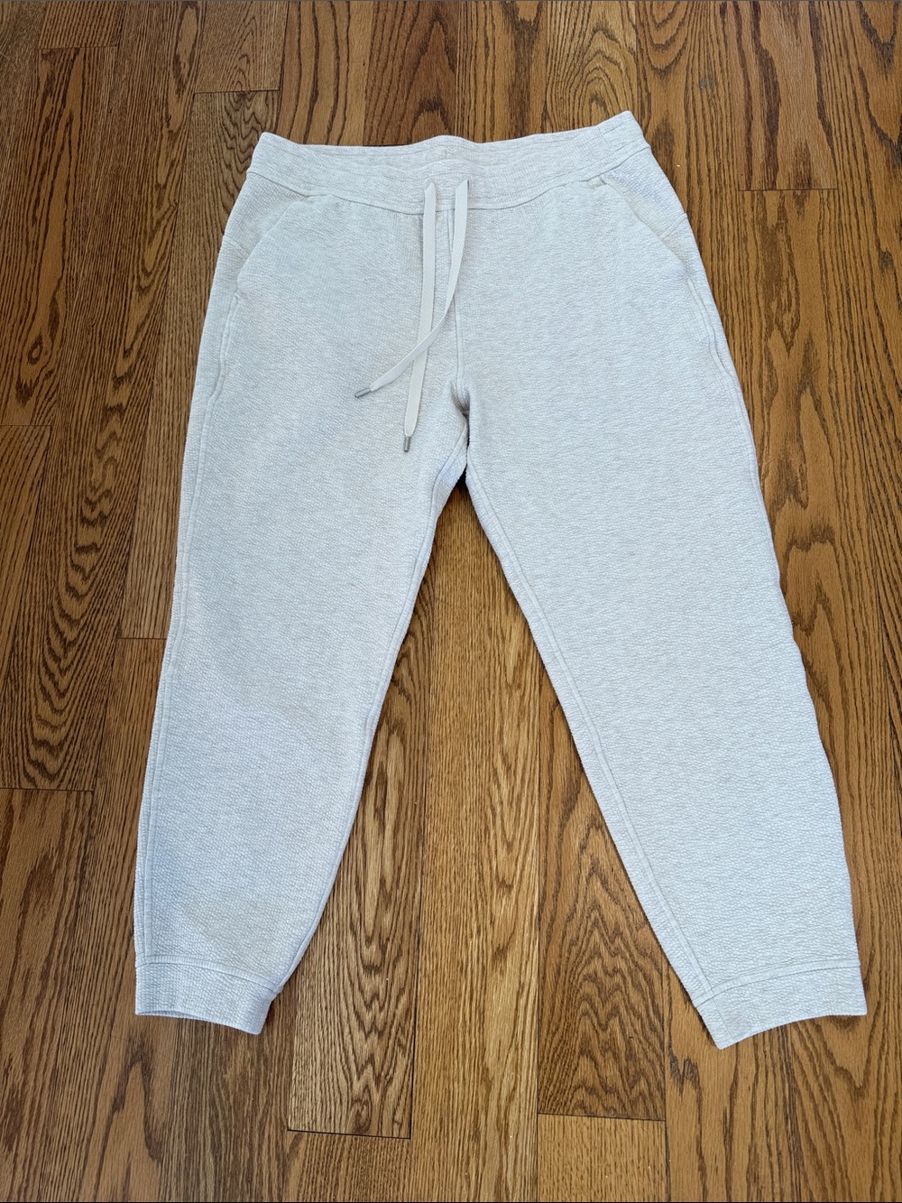 Lululemon Light Gray Jogger Sweatpants - Comfortable Everyday Bottoms medium